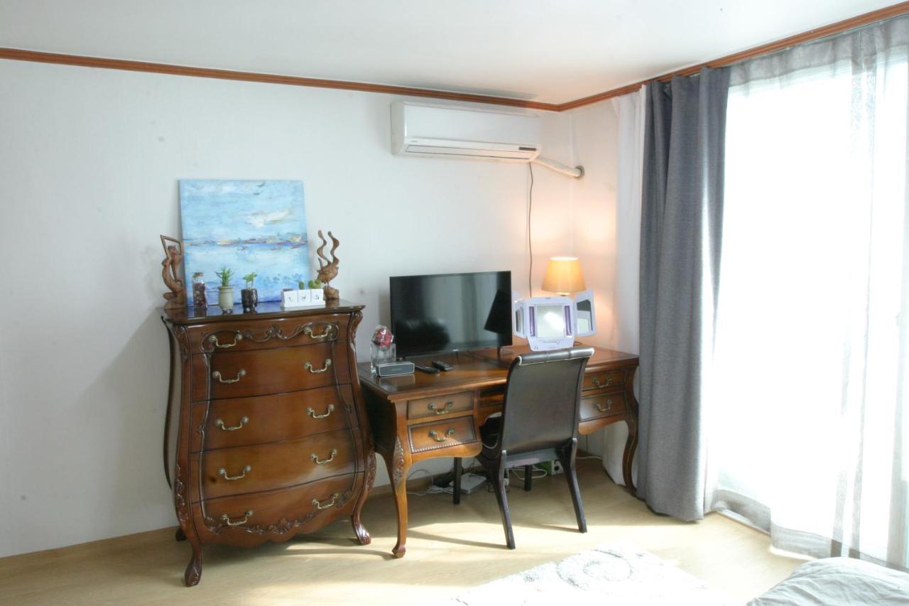 Refee House Hotel Seoul Bagian luar foto